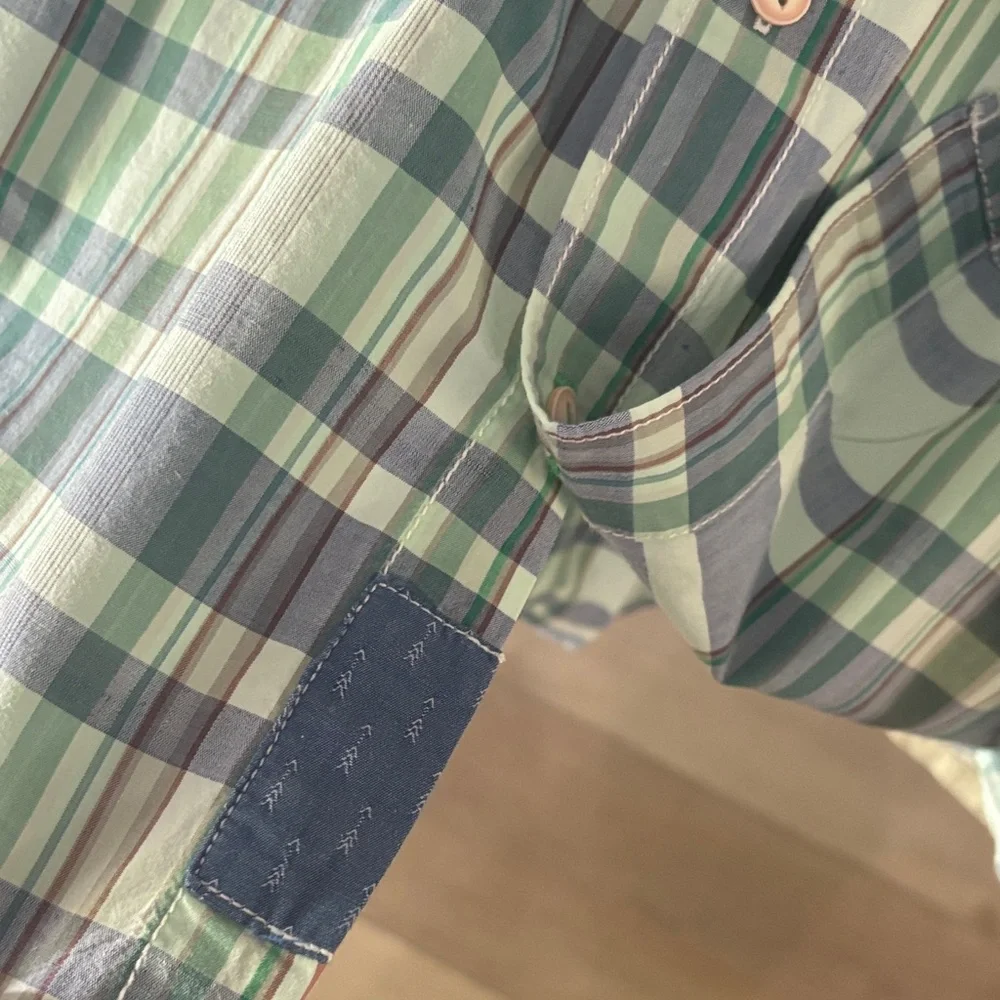 Tommy Bahama green & blue plaid shirt. Cotton/linen. Men L. Excellent condition. - Picture 4 of 9